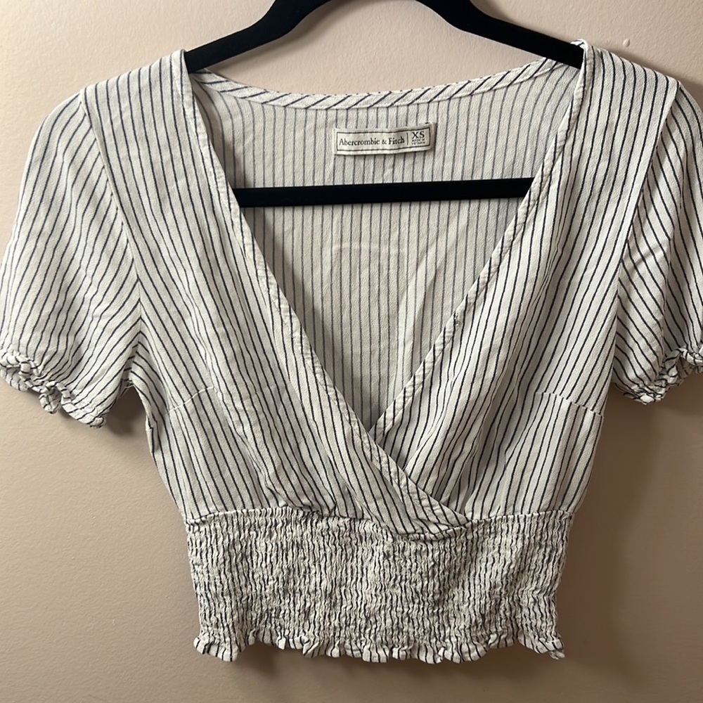 Classy Abercrombie & Fitch Top